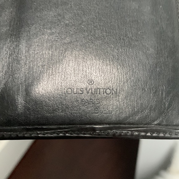 1994 authentic Louis Vuitton black Epi leather long wallet / checkbook holder - Picture 9 of 16